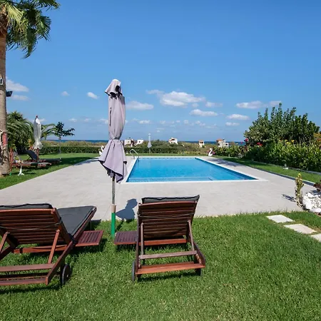 Daire Socrates Holidays Apt. 1 With Pool Near The *