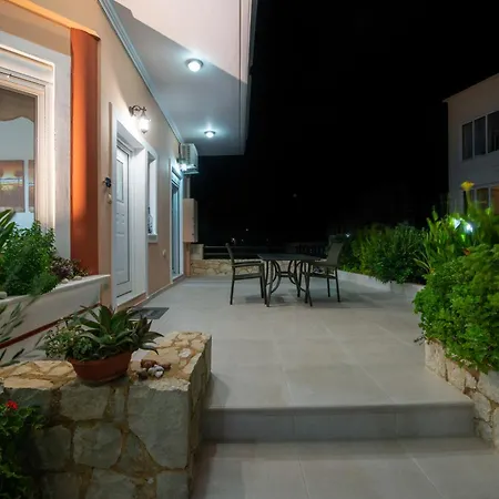 Апартаменты Socrates Holidays Apt. 1 With Pool Near The
