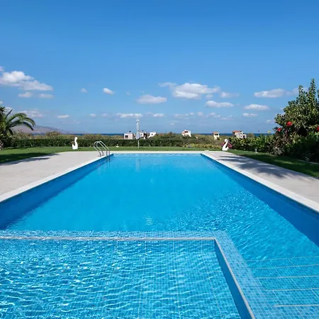 Socrates Holidays Apt. 1 With Pool Near The Камисиана