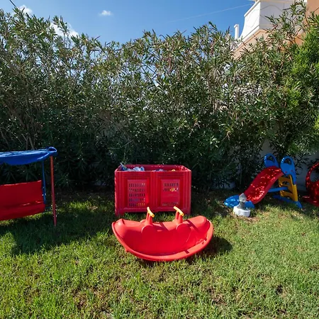 Socrates Holidays Apt. 1 With Pool Near The