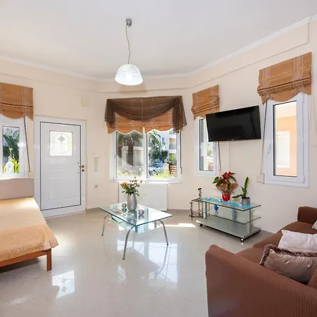Апартаменты Socrates Holidays Apt. 1 With Pool Near The